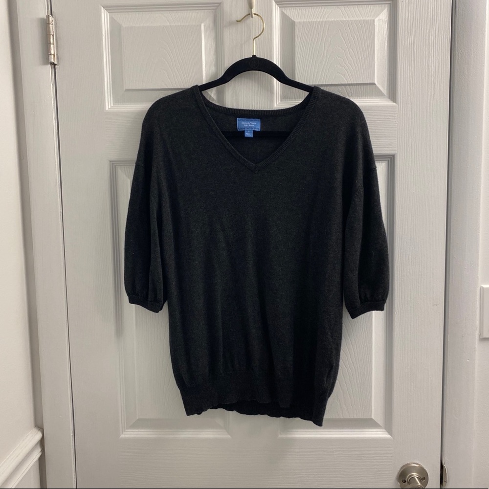 Vera Wang Women’s V-neckSweater S